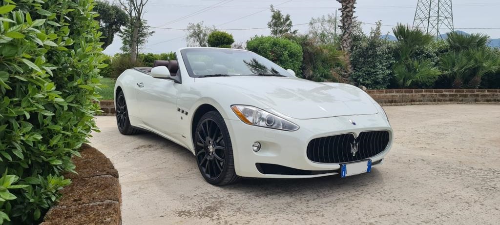 maserati gran cabrio frontale
