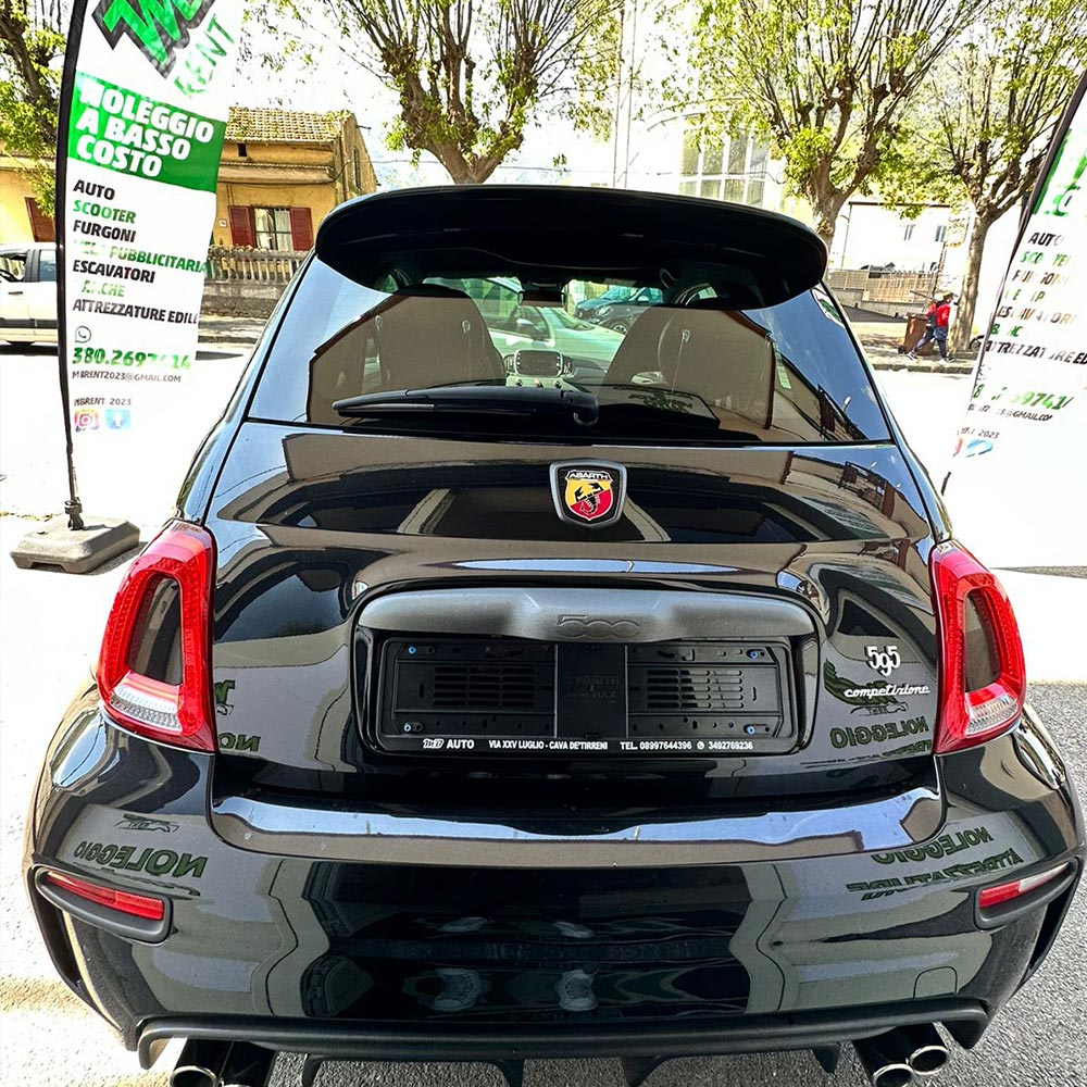 fiat 500 abarth da dietro
